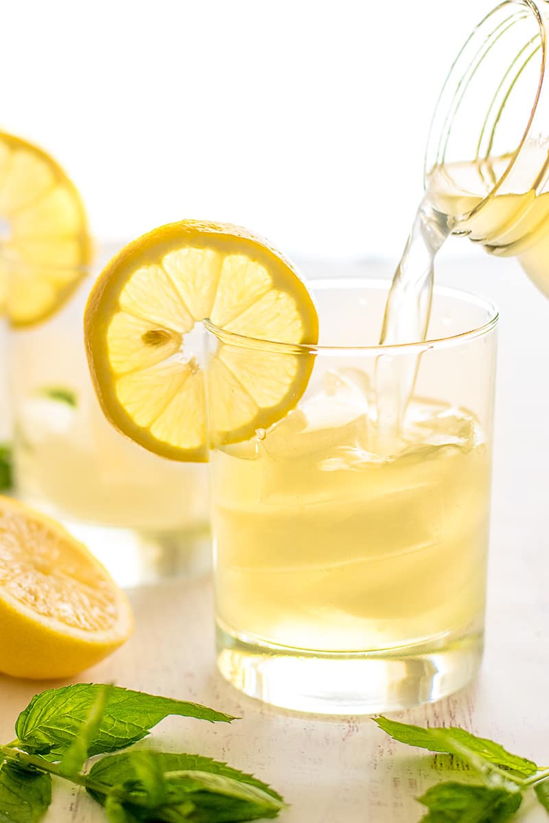 Easy Small-Batch Lemonade: Bright & Crisp Homemade Refreshment